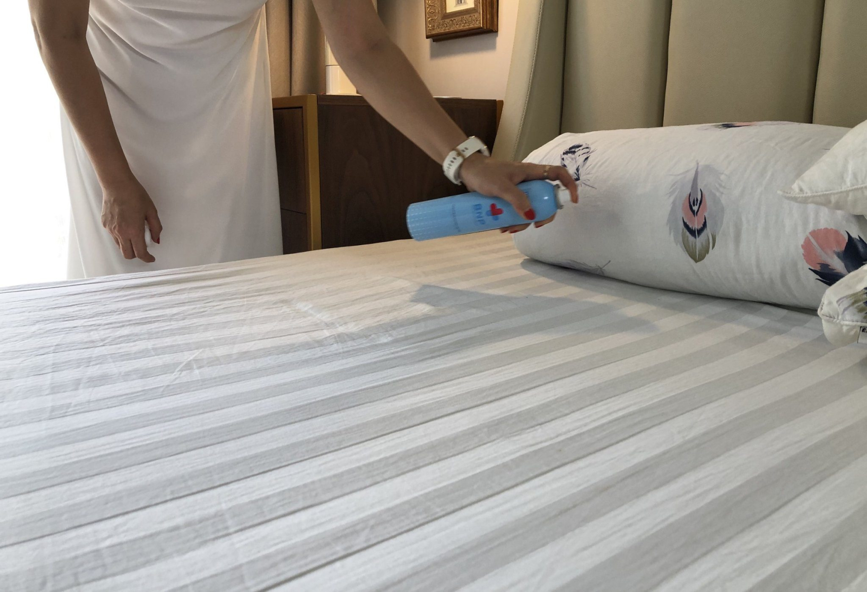 Những nguy&ecirc;n nh&acirc;n g&acirc;y ra ph&ograve;ng ngủ c&oacute; m&ugrave;i h&ocirc;i