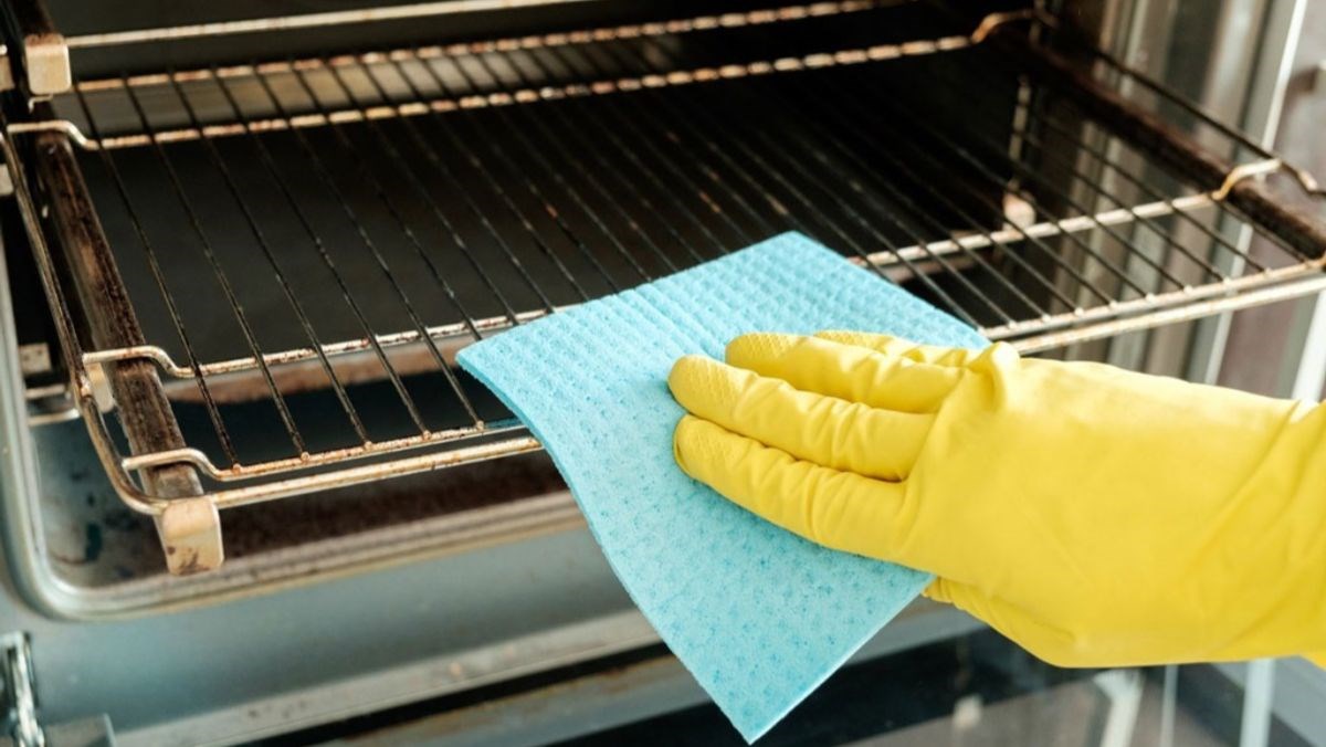 Kinh nghiệm tự vệ sinh l&ograve; nướng tại nh&agrave;